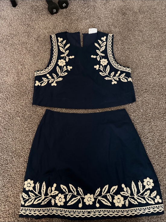 Bobbles & Lace Dresses & Skirts - Navy Mini Skirt with Cream Floral Embroidery
